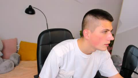 Snapshot of rony_winston chatting on 12-08-24, 08:04 Rony online show from 12-08-24, 08:04