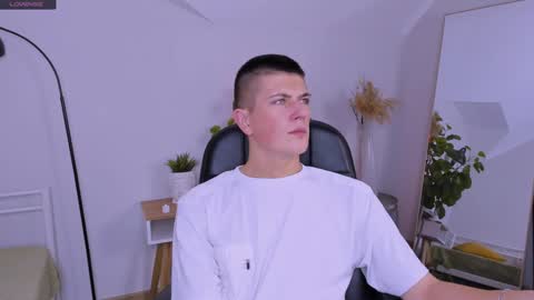 Snapshot of rony_winston chatting on 12-09-24, 01:24 Rony online show from 12-09-24, 01:24