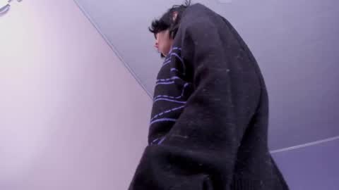 Twelve 3 Inst Twelve 312002 Twitter Room312 2002 online show from 03-07-25, 07:05