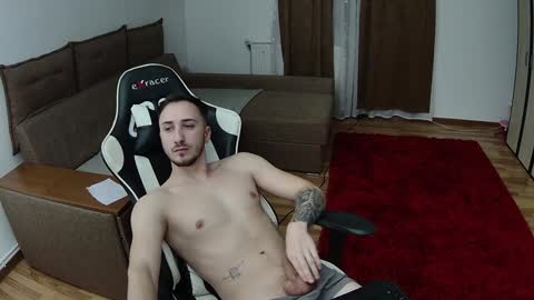 Snapshot of room4all chatting on 01-28-25, 12:15 ionut online show from 01-28-25, 12:15