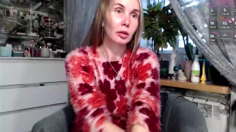 Snapshot of rora_ chatting on 01-18-26, 01:59 Aurora online show from 01-18-26, 01:59