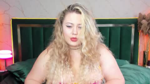 Chloe online show from 11-14-25, 09:08