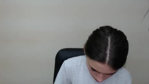 Rose online show from 09-16-25, 06:36