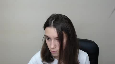 Rose online show from 09-20-25, 06:14