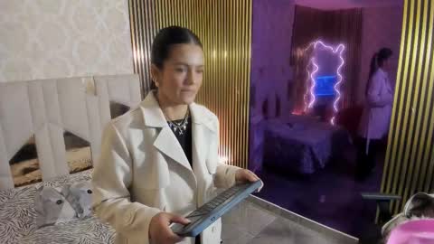 Snapshot of rosalind_tay chatting on 09-09-25, 11:32 ROSALIN online show from 09-09-25, 11:32