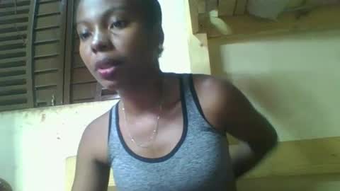 Snapshot of rosalinda933 chatting on 02-26-26, 12:15 Rosalinda online show from 02-26-26, 12:15