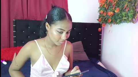 Snapshot of rosasexi_09 chatting on 10-24-25, 03:03 rosasexi_09 online show from 10-24-25, 03:03