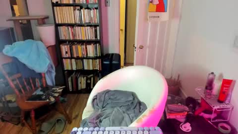 Snapshot of rose257044 chatting on 09-16-25, 08:10 rose257044 online show from 09-16-25, 08:10