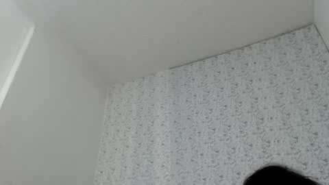 Snapshot of rose_smiley1 chatting on 02-01-25, 06:32 Rose online show from 02-01-25, 06:32