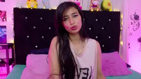 Snapshot of rose_smiley1 chatting on 09-15-25, 03:28 Rose online show from 09-15-25, 03:28