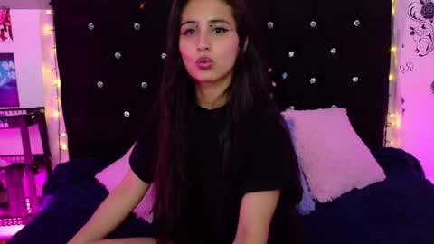 Rose online show from 11-28-25, 04:37