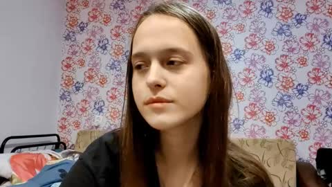 Sophie online show from 11-26-25, 05:19