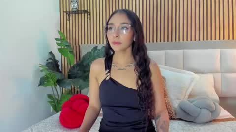 roseaurora online show from 02-02-26, 12:26