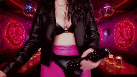 Snapshot of roseblooom chatting on 10-01-25, 03:34 Rosebloom online show from 10-01-25, 03:34