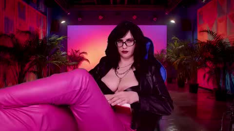 Snapshot of roseblooom chatting on 10-19-25, 04:46 Rosebloom online show from 10-19-25, 04:46