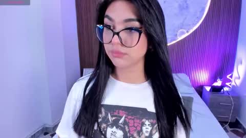 Rose online show from 12-20-25, 01:51