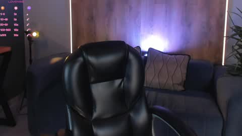 Rose  online show from 12-28-24, 01:29