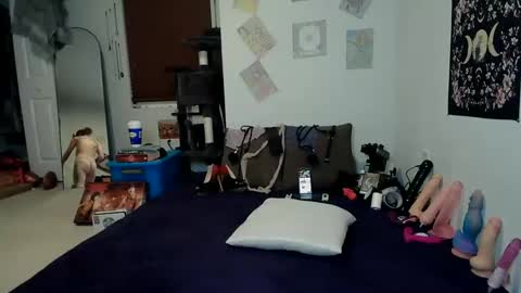 Rose Hatter online show from 01-10-25, 03:39