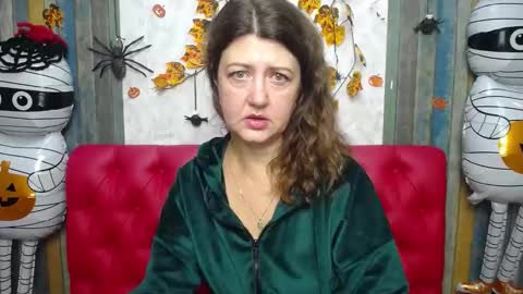 RoseHille online show from 11-16-25, 06:08