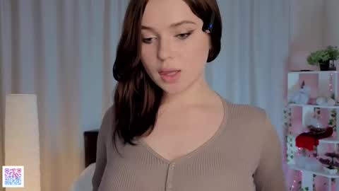 Graise online show from 10-07-25, 05:43