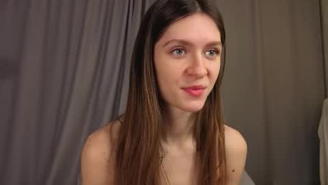 Graise online show from 10-22-25, 05:41
