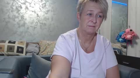 Lovepinklilly online show from 02-10-26, 05:39