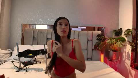 Snapshot of rosetemple chatting on 02-14-26, 04:53 Rose online show from 02-14-26, 04:53