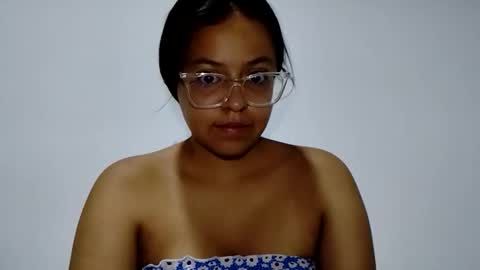 Roseviole  online show from 11-10-25, 12:04