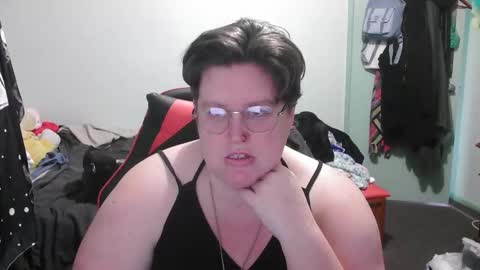 Snapshot of rosey231357695 chatting on 10-07-25, 01:47 Rosey online show from 10-07-25, 01:47