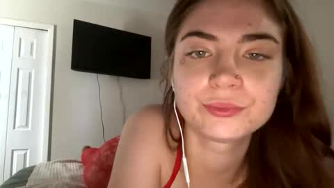 Snapshot of roseyla1 chatting on 02-24-26, 07:23 roseyla1 online show from 02-24-26, 07:23