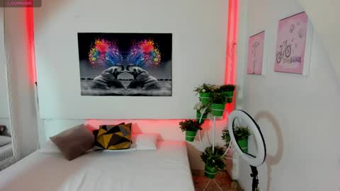 rosi_cooper online show from 02-25-25, 10:47