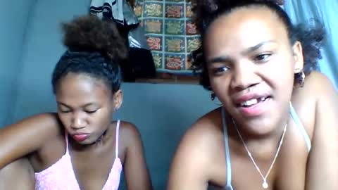 Snapshot of rosia22 chatting on 09-22-25, 11:45 rosia22 online show from 09-22-25, 11:45