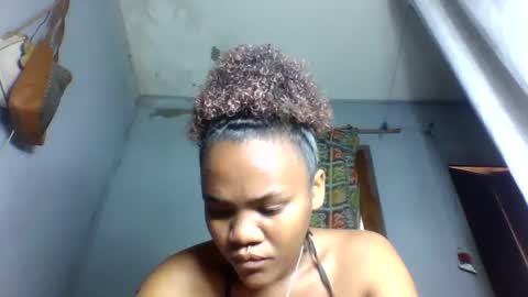 Snapshot of rosia22 chatting on 10-02-25, 03:24 rosia22 online show from 10-02-25, 03:24