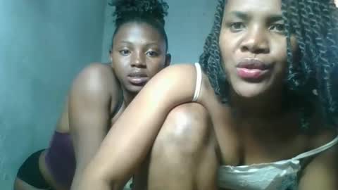 Snapshot of rosia22 chatting on 10-13-25, 06:02 rosia22 online show from 10-13-25, 06:02