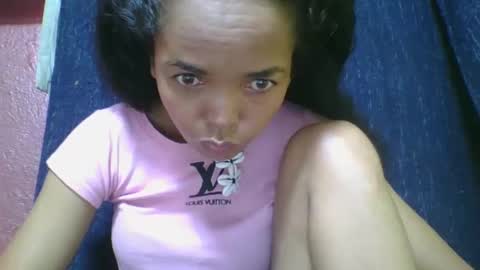 rosia685234 online show from 02-26-25, 08:48