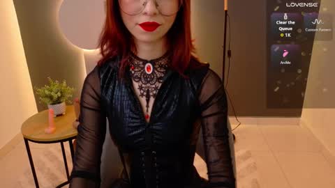 Miss Rosse online show from 10-18-25, 03:13