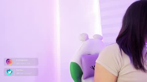Snapshot of rosse_amyy chatting on 03-09-25, 07:48 online show from 03-09-25, 07:48