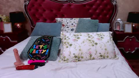 Snapshot of rossecougar_x chatting on 02-07-25, 08:44 Rosse Cougar online show from 02-07-25, 08:44