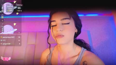 Snapshot of rosselfinoll chatting on 02-25-25, 06:31 Rossel online show from 02-25-25, 06:31