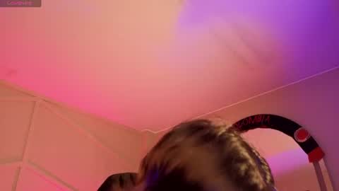 Snapshot of rossiie_hunt_ chatting on 06-18-26, 12:09 rossiie_hunt_ online show from 06-18-26, 12:09