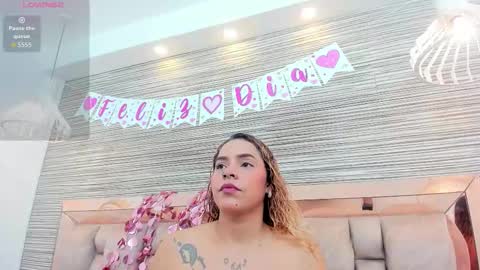 Snapshot of rossy_roose chatting on 02-16-26, 07:32 Rossy online show from 02-16-26, 07:32