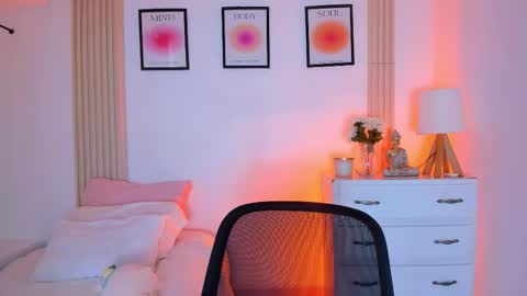 rossy_x online show from 01-08-26, 06:21