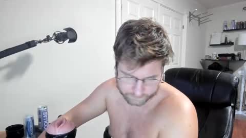 Snapshot of rostungurinn chatting on 12-14-24, 03:40 Rostungur online show from 12-14-24, 03:40