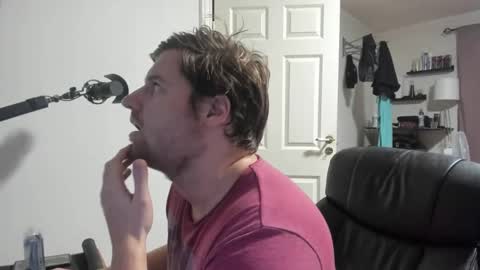 Snapshot of rostungurinn chatting on 12-27-24, 08:24 Rostungur online show from 12-27-24, 08:24