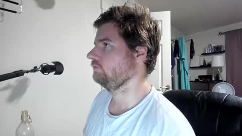 Snapshot of rostungurinn chatting on 01-12-25, 01:32 Rostungur online show from 01-12-25, 01:32