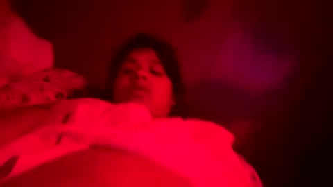 Snapshot of rosvelly8 chatting on 10-13-25, 04:23 rosvelly8 online show from 10-13-25, 04:23