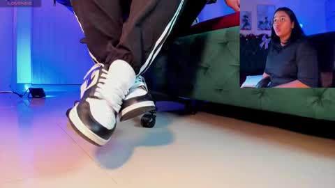 rosyejones online show from 12-02-25, 03:12