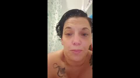 Snapshot of roughandwet28 chatting on 12-14-25, 04:18 No More Vanilla online show from 12-14-25, 04:18