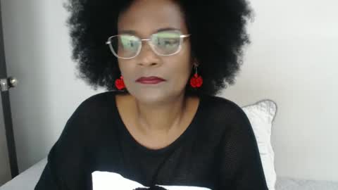 luxa online show from 02-17-25, 01:42