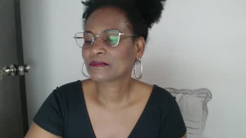 luxa online show from 02-22-25, 09:15